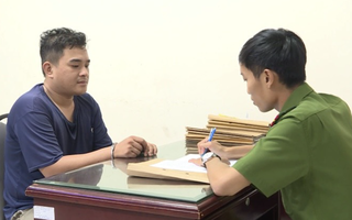 Vụ CSGT bám vào yên xe máy: Công an TP HCM bắt khẩn cấp người chống lệnh CSGT