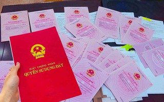 Kiến nghị bỏ sổ hồng giấy, xem lại cách tính tiền sử dụng đất