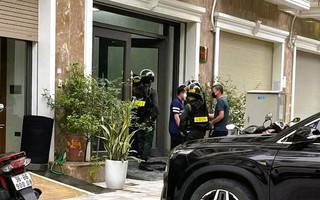 Công an xuất hiện tại nhà của trùm giang hồ khét tiếng ở Thanh Hóa