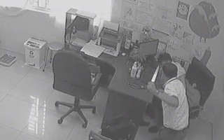 Bác sĩ đâm đồng nghiệp trong phòng khám ở Đồng Nai