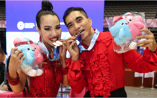 Cặp đôi dancesport Việt Nam vô địch thế vận hội trung niên