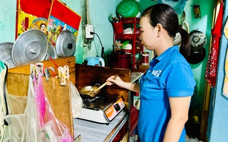 Công nhân "gồng mình" với tiền điện, nước