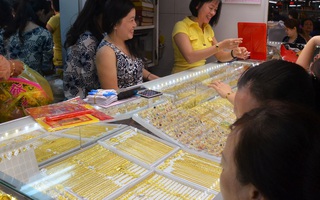 Giá vàng hôm nay, 29-5: Lao dốc mạnh