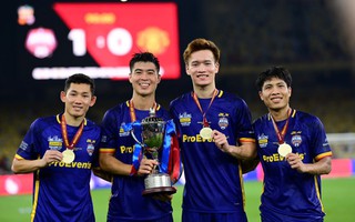 Truyền thông quốc tế nói gì về màn trình diễn của Hai Long với Man United?