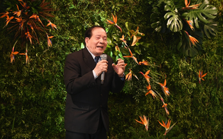 Nhà thơ Hữu Thỉnh với nỗi "Ám ảnh chữ"