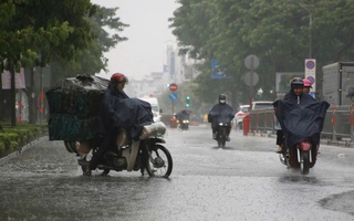 Mưa lớn ở TP HCM kéo dài đến hết tháng 5