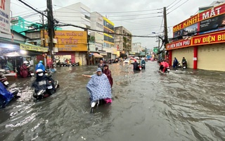 Lo lắng cũ trong mùa mưa mới