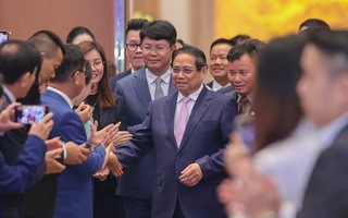 Thủ tướng: Mỗi người đóng góp, mỗi nhà đóng góp để "thay đổi trạng thái, xoay chuyển tình hình"