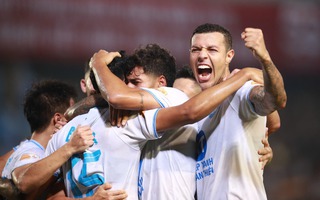Thắng đẹp Hà Nội, CLB Nam Định tiến gần cúp vô địch V-League