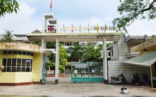 Bệnh viện báo cáo gì về vụ bé trai ở Nam Định bị yêu cầu đóng đủ viện phí mới cấp cứu?