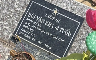 Bộ Nội vụ lên tiếng về hình ảnh bia mộ "liệt sĩ 6 tuổi" ở TP HCM