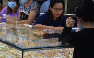 Giá vàng hôm nay, 7-5: Tiếp tục đi lên