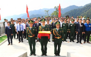 Lễ thượng cờ thiêng liêng nơi cực Tây Tổ quốc