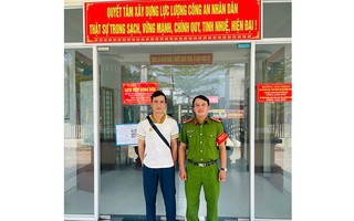 Bất ngờ nhận 450 triệu, anh công nhân liền tới báo công an để trả lại
