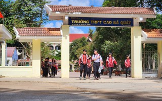 Làm rõ vụ nhiều học sinh lớp 12 tại 1 trường "tự nguyện" xin nghỉ học