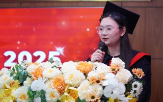 Nữ thủ khoa xinh đẹp tốt nghiệp điểm tuyệt đối