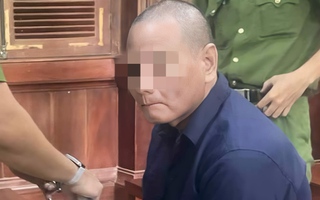 Nghĩ vợ ngoại tình với cháu ruột rồi đâm vợ suýt chết