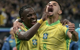 Brazil thắng chật vật Paraguay, lập kỷ lục dự đủ 23 VCK World Cup