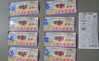 Hai người dân Bạc Liêu trúng 10 tờ vé số giải độc đắc