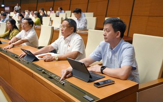 Quốc hội "chốt" giảm thuế cho báo chí
