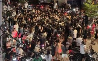 Hàng trăm "quái xế" tụ tập, la hét náo loạn cả tuyến phố trung tâm Hải Phòng