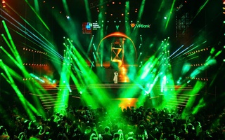 VPBank E-Concert Ngày không tiền mặt 2025: Bùng nổ âm nhạc, thu hút hàng chục ngàn khán giả