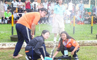 Dàn tên lửa nước "siêu ngầu" của học sinh cấp 2