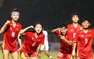 Thắng Indonesia 4 bàn trắng, U19 nữ Việt Nam gặp Thái Lan ở chung kết