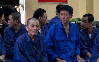 Vợ thuê nhà đánh bạc, chồng từ khuyên răn đến… nhập cuộc