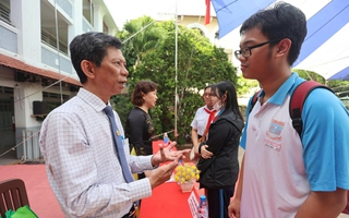 Bắt đầu cuộc đua tuyển sinh lớp 10