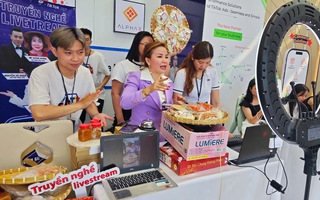Tiểu thương phải chủ động lên sàn