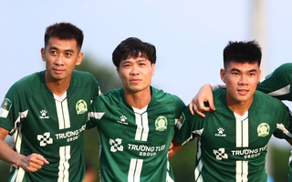 Công Phượng kể lý do nhường sút 11 m cho đàn em
