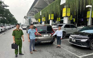 "Chặt chém" du khách Đài Loan tại sân bay Nội Bài, cò mồi và nữ tài xế bị xử lý