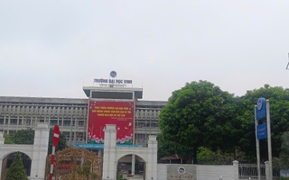 Kỷ luật cảnh cáo 2 cán bộ đại học bị nữ sinh tố có hành vi gạ gẫm, đụng chạm