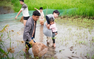 Diễn viên Duy Hưng dạy con phải "cho roi cho vọt"