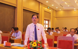 Ba lãnh đạo UBND tỉnh Khánh Hòa xin nghỉ công tác