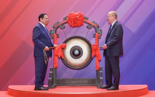 Đề nghị Thượng Hải hỗ trợ Việt Nam xây trung tâm tài chính quốc tế