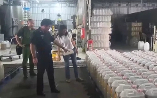 Phá đường dây "dầu thực vật giả", nhập lậu cực lớn trên toàn quốc, thu giữ hơn 1.000 tấn