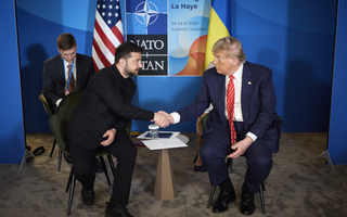 Thay đổi đáng chú ý của Tổng thống Ukraine tại hội nghị thượng đỉnh NATO