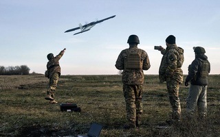 UAV từ Ukraine liên tiếp tấn công Nga, 2 sân bay Moscow gián đoạn hoạt động
