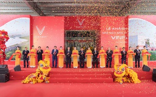 Hình ảnh bên trong Nhà máy sản xuất ô tô điện VinFast tại Hà Tĩnh, công suất 200.000 xe/năm