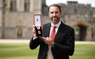 Hoàng gia Anh phong tước hiệu Hiệp sĩ cho HLV Gareth Southgate