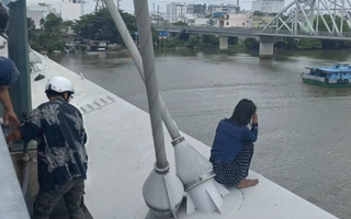 Cô gái dùng chiêu trò cao siêu để trục lợi tiền