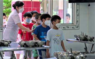 Hà Nội chi hơn 3.000 tỉ đồng hỗ trợ bữa trưa cho 768.000 học sinh tiểu học