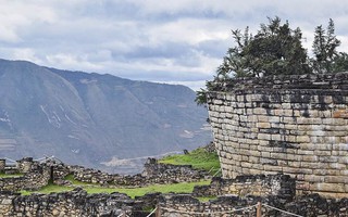 Phát hiện 100 công trình bí ẩn của người Rừng Mây trên dãy Andes