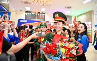 Video: Đón các cán bộ, chiến sĩ tham gia diễu binh, diễu hành tại Hà Nội