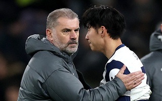 Tottenham sa thải HLV Postecoglou, nguy cơ cầu thủ nổi loạn