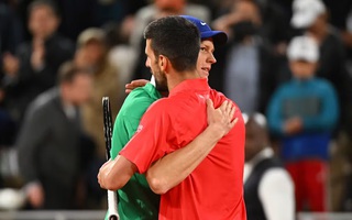 Djokovic thua Sinner lần thứ 4 liên tiếp, úp mở khả năng trở lại Roland Garros