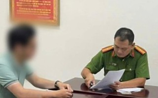 Nam thanh niên có hành vi biến thái, "thoát y" đuổi theo cô gái lúc nửa đêm