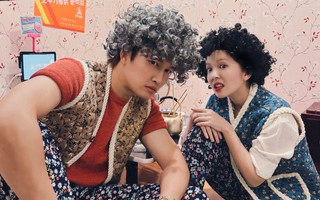 Cặp đôi Đình Tú - Ngọc Huyền "nhí nhố" hậu đăng ký kết hôn